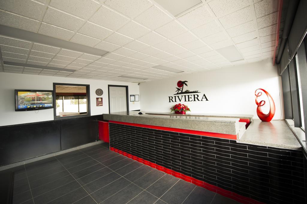 Riviera Motor Inn Саскатун Екстериор снимка