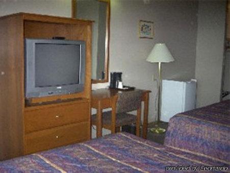 Riviera Motor Inn Саскатун Екстериор снимка